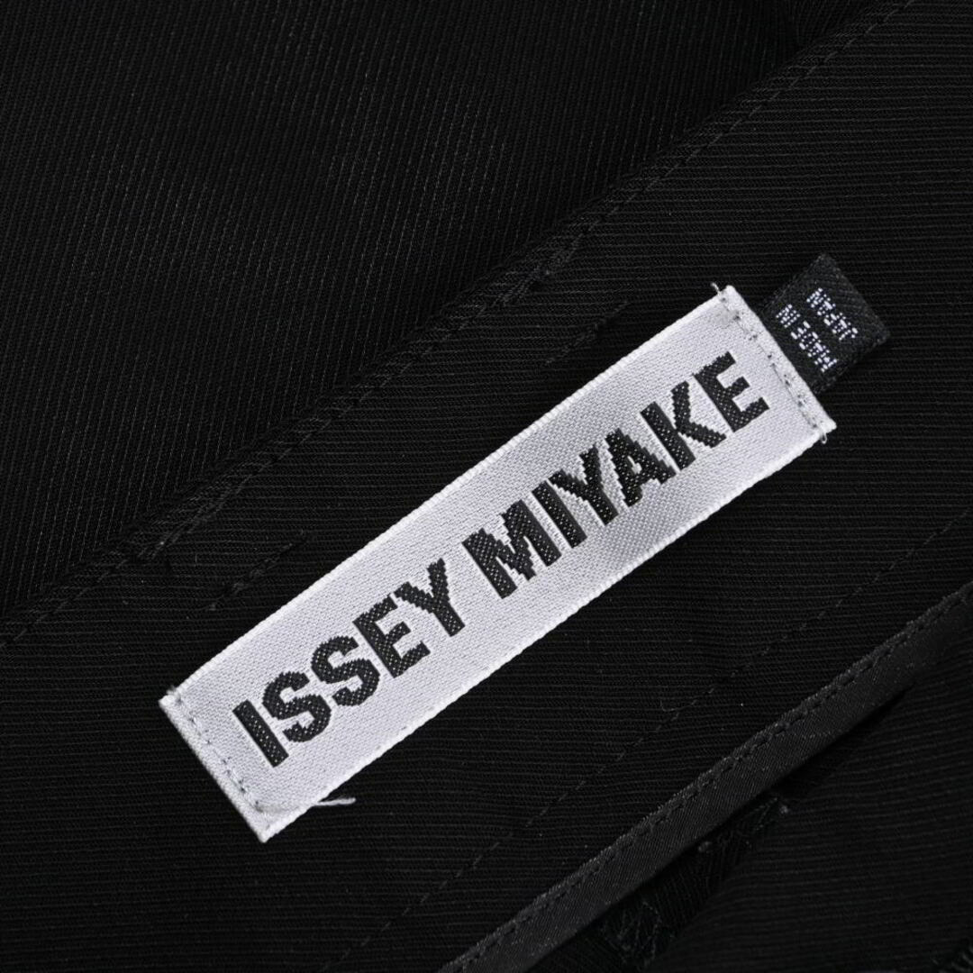 ISSEY MIYAKE(イッセイミヤケ)のISSEY MIYAKE  スキニーパンツ メンズのパンツ(スラックス)の商品写真