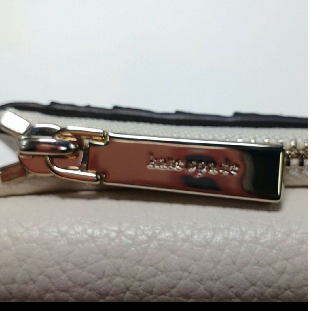 kate spade new york(ケイトスペードニューヨーク)の新品 ケイトスペード ダンプリング スモール フラップ カード ホルダー 正規品 レディースのファッション小物(その他)の商品写真