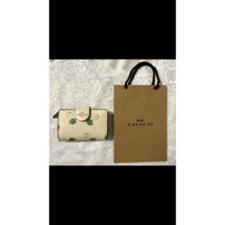 コーチ(COACH)の☆COACH☆二つ折り財布(グリーンリンゴ)(折り財布)