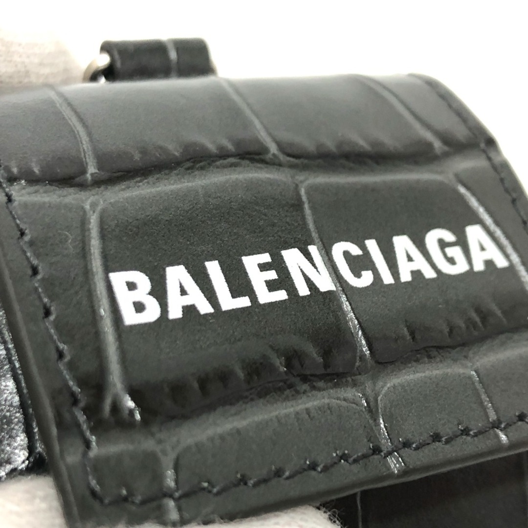 Balenciaga(バレンシアガ)のバレンシアガ BALENCIAGA AirPodsケース 655679 ロゴ 型押し イヤフォンケース レザー グレー スマホ/家電/カメラのスマホアクセサリー(その他)の商品写真