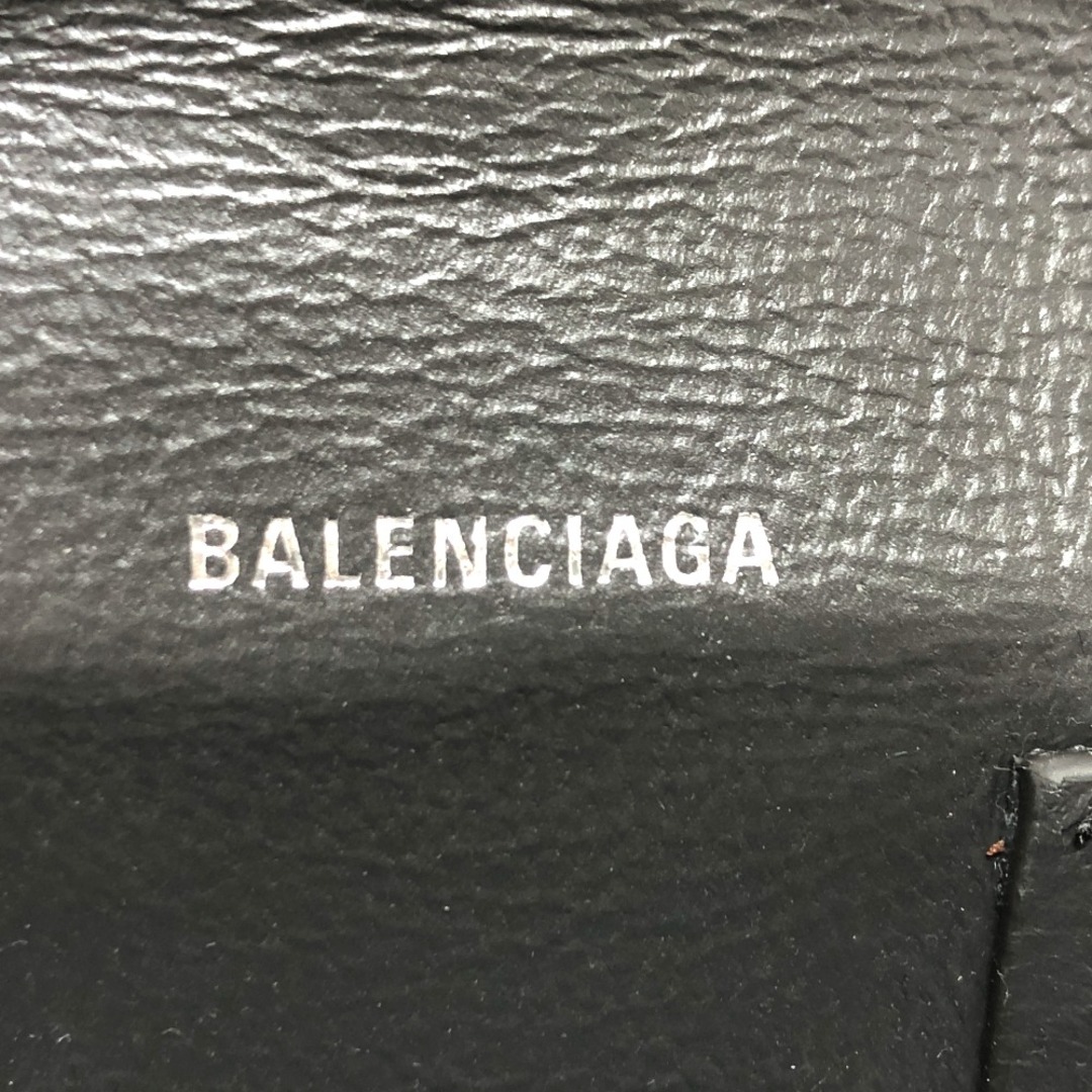 Balenciaga(バレンシアガ)のバレンシアガ BALENCIAGA AirPodsケース 655679 ロゴ 型押し イヤフォンケース レザー グレー スマホ/家電/カメラのスマホアクセサリー(その他)の商品写真