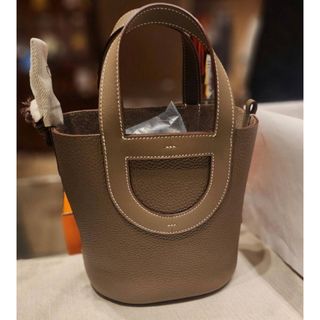 エルメス(Hermes)のエルメス　インザループ18  エトゥープ(ハンドバッグ)