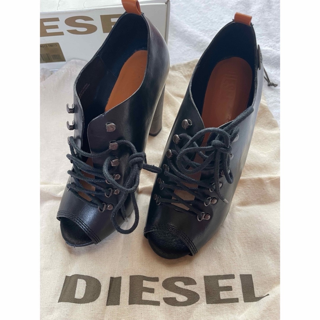 DIESEL(ディーゼル)のDIESEL ハイヒール　黒 レディースの靴/シューズ(ハイヒール/パンプス)の商品写真