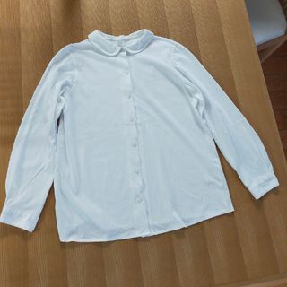 ユニクロ(UNIQLO)のユニクロ　丸衿ブラウスストレッチ素材　１６０(ブラウス)