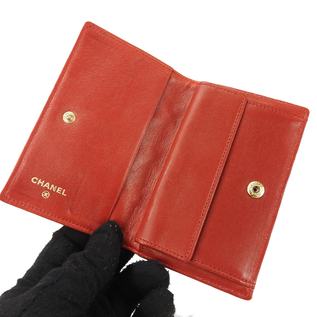 CHANEL(シャネル)の【中古】シャネル コインケース カードケース レッド 赤 2番台 ココマーク ビコローレステッチ レザー 革 小物 レディース 女性 CHANEL Coin card case leather red coco レディースのファッション小物(コインケース)の商品写真