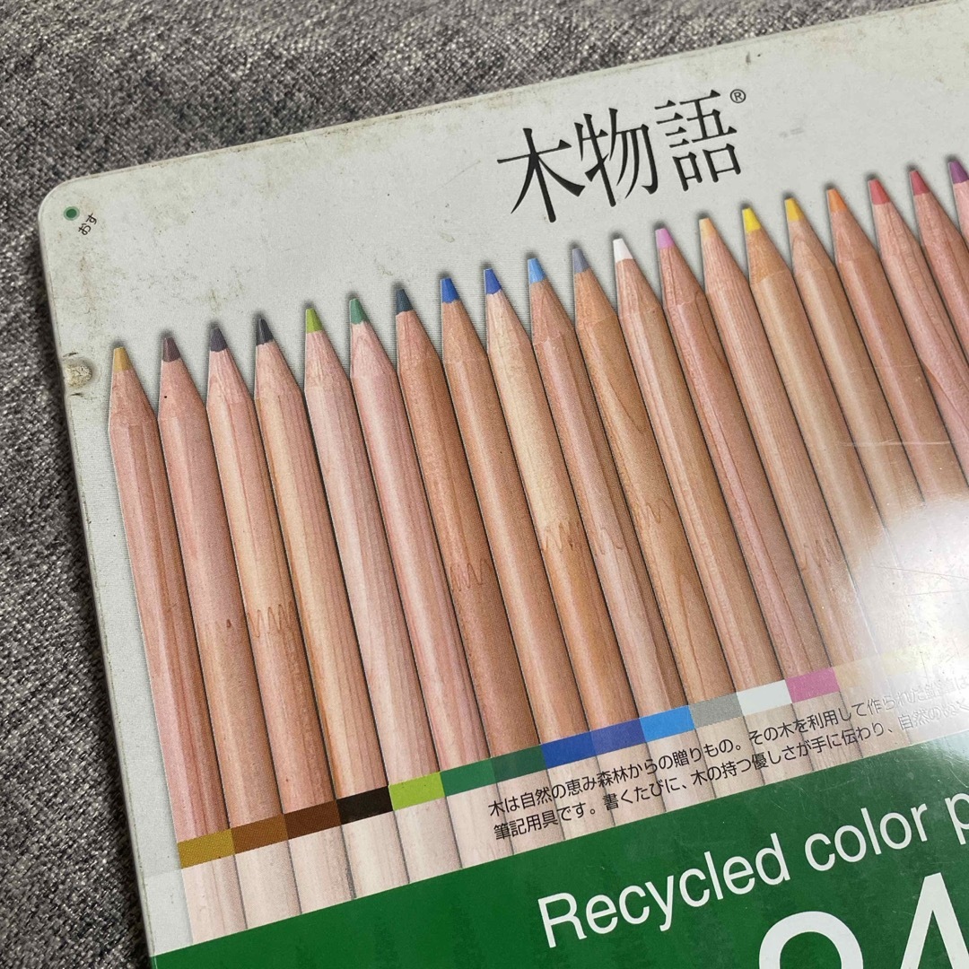 トンボ鉛筆(トンボエンピツ)のトンボ 木物語 色鉛筆 24色 エンタメ/ホビーのアート用品(色鉛筆)の商品写真