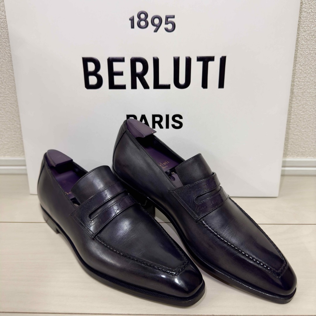 Berluti(ベルルッティ)の特注 定価52.5万円 ベルルッティ アンディ スクリットレザー ローファー メンズの靴/シューズ(ドレス/ビジネス)の商品写真