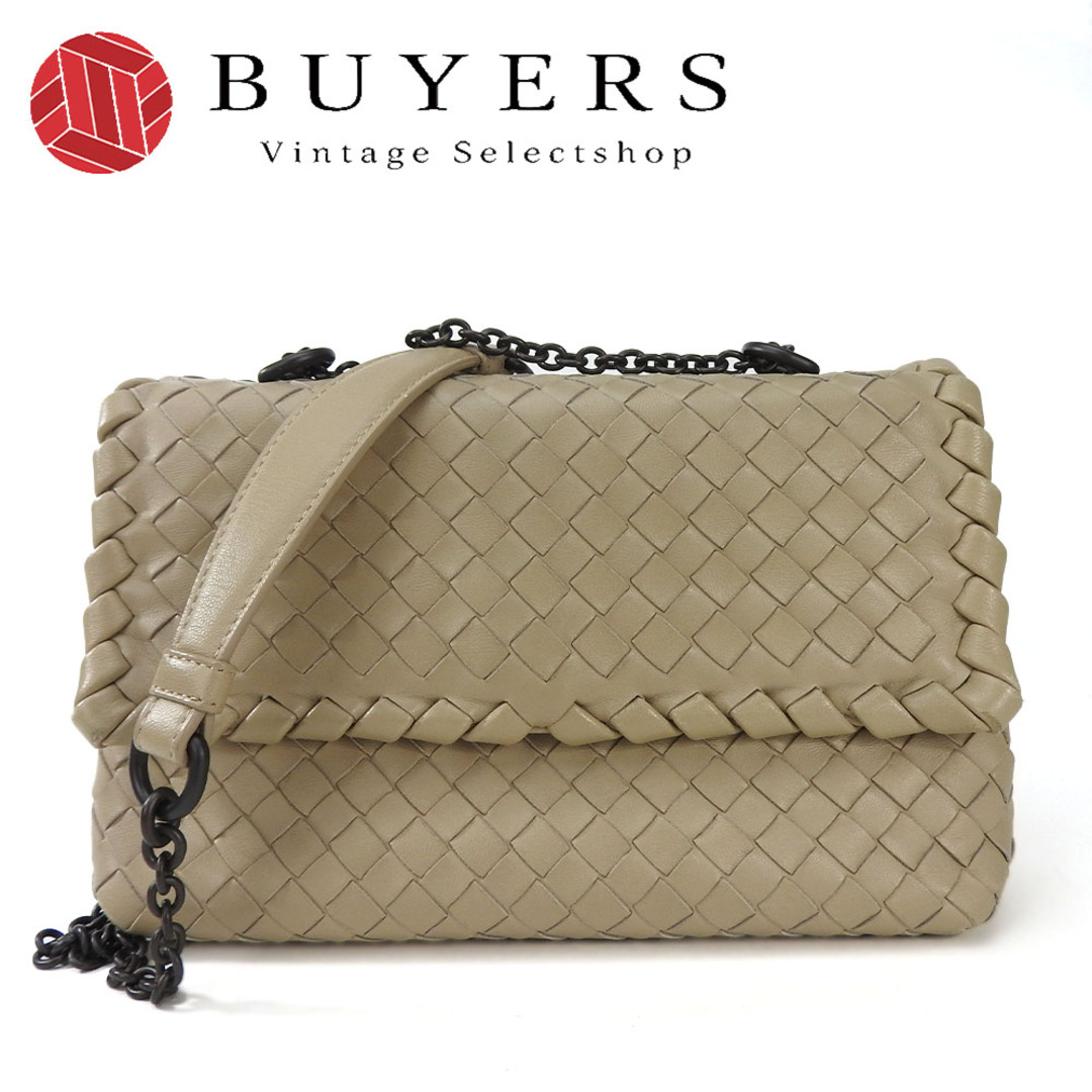 Bottega Veneta(ボッテガヴェネタ)の【中古】 ボッテガヴェネタ チェーン ショルダーバッグ 斜め掛け イントレチャート ベージュ レザー 革 レディース 女性 BOTTEGA VENETA shoulder bag beige レディースのバッグ(ショルダーバッグ)の商品写真