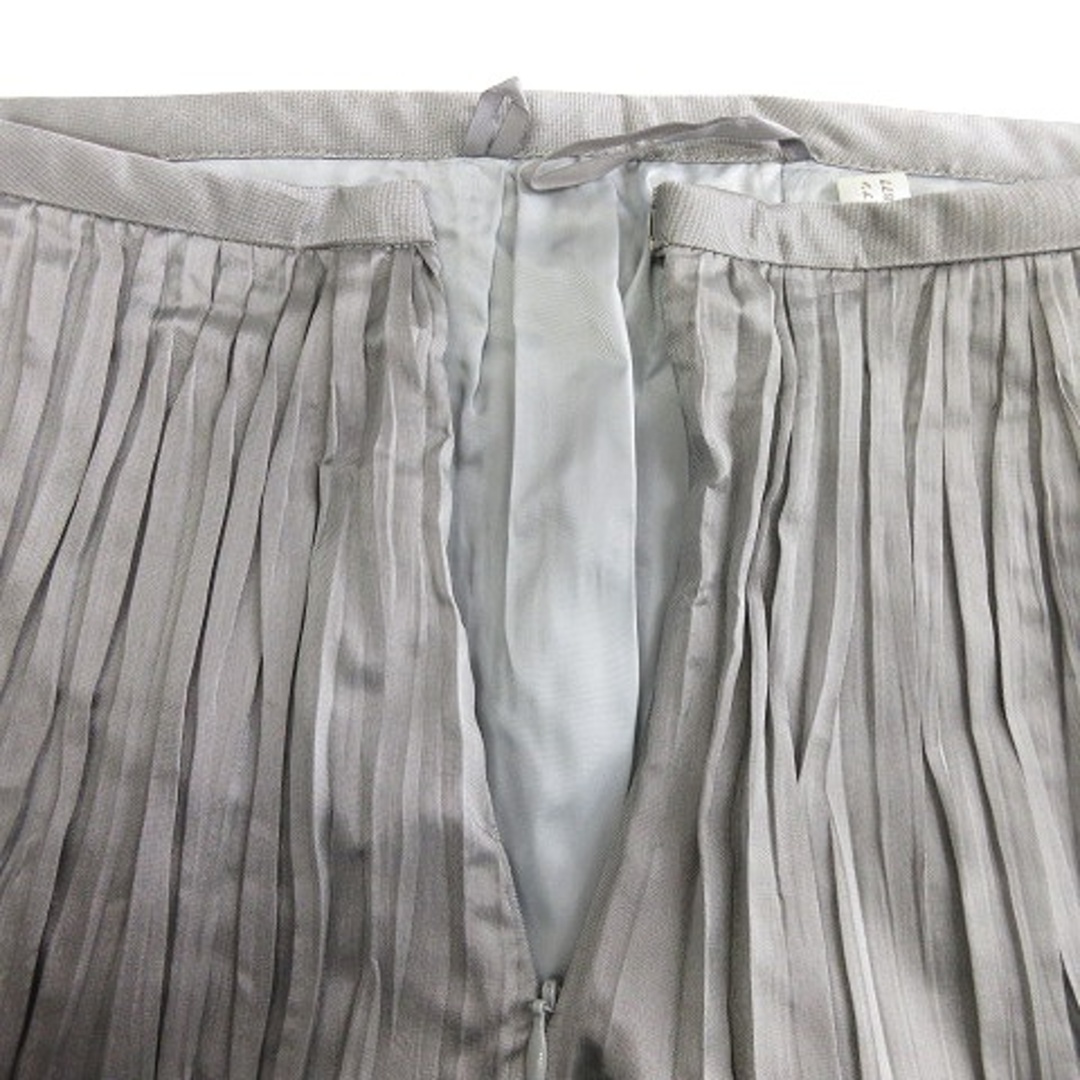 leilian(レリアン)のレリアン Leilian プリーツスカート ミニ 灰色 グレー系 9 M位 レディースのスカート(ひざ丈スカート)の商品写真