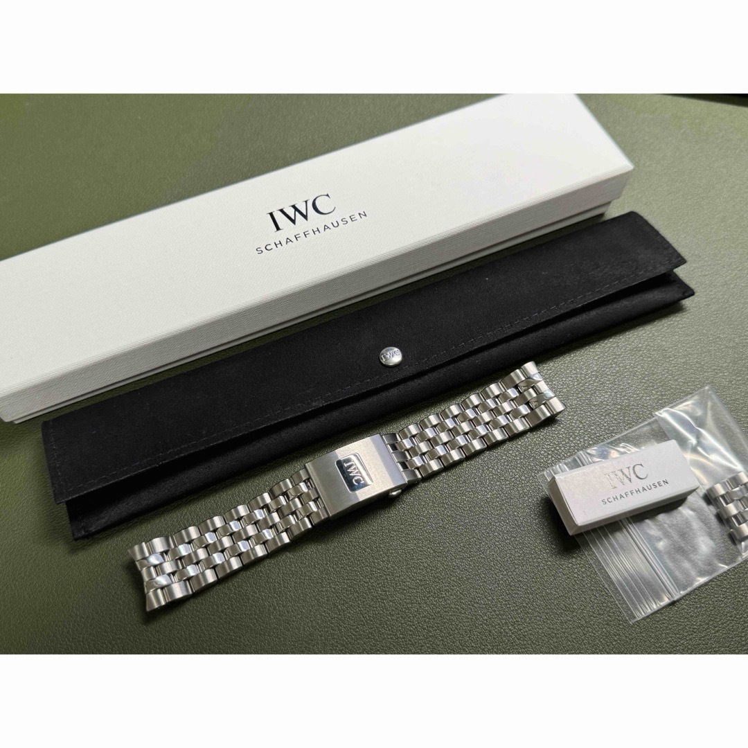 IWC(インターナショナルウォッチカンパニー)の純正ステンレスベルト IWC マーク 20 IW328202 mark XX メンズの時計(腕時計(アナログ))の商品写真