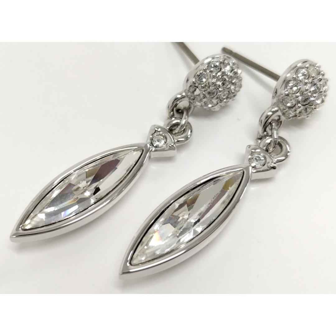 SWAROVSKI - SWAROVSKI ピアス クリスタル シルバー 835000の SWAROVSKI - SWAROVSKI ピアス クリスタル シルバー 835000の