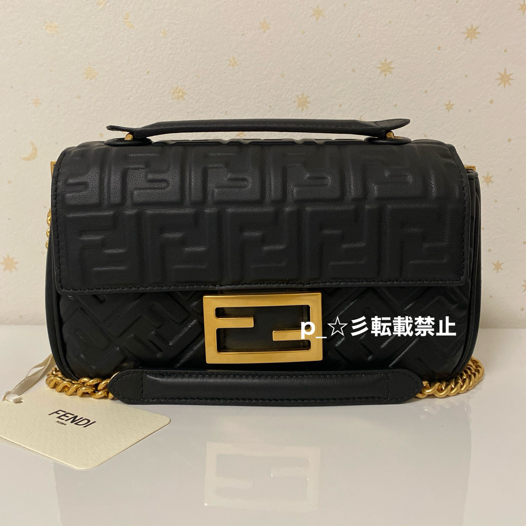 FENDI(フェンディ)の【正規品】【新品未使用】FENDI バゲット チェーン ミディ レディースのバッグ(ショルダーバッグ)の商品写真