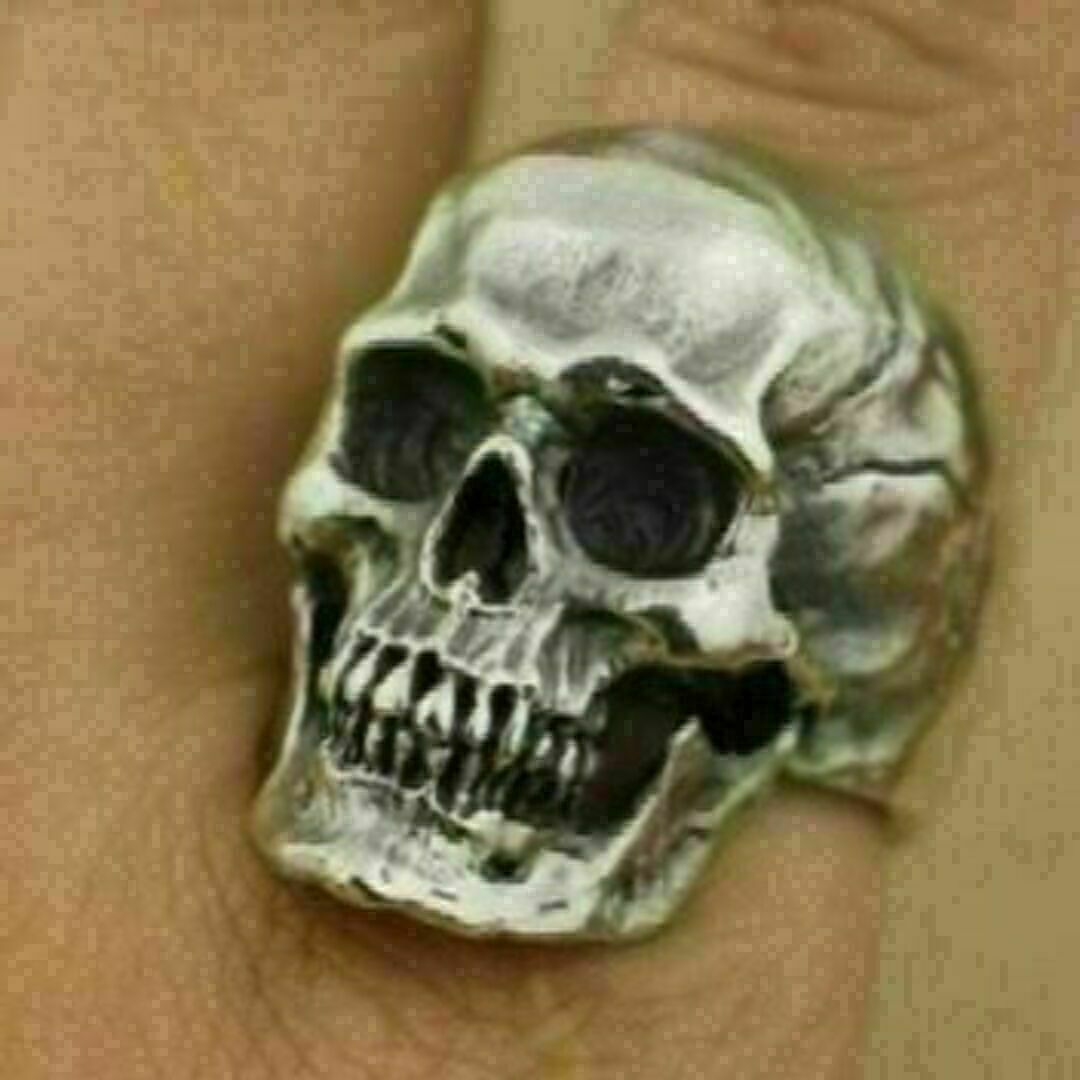 【A172】リング　メンズ　指輪　シルバー　髑髏　骸骨　スカル　アクサセリー　2 メンズのアクセサリー(リング(指輪))の商品写真