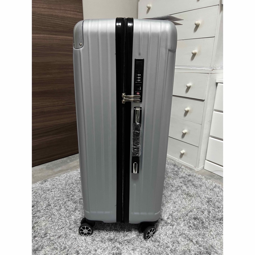 スーツケース USBポート付き キャリーケース Lサイズ 90L キャリーバッグ レディースのバッグ(スーツケース/キャリーバッグ)の商品写真