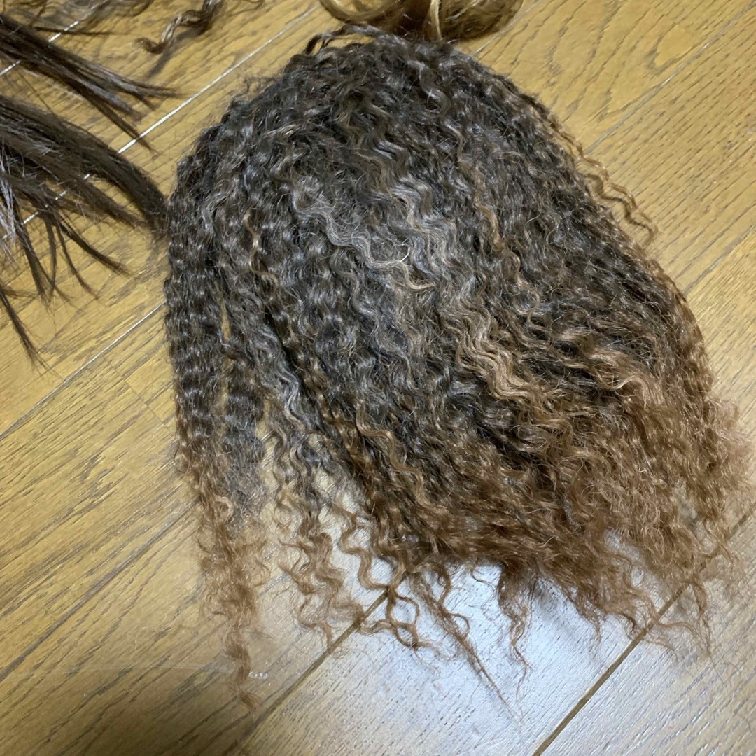 ヘアピース　つけ毛 レディースのウィッグ/エクステ(その他)の商品写真