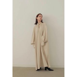 アニュアンス(ánuans)のlouren back tie corduroy dress(ロングワンピース/マキシワンピース)