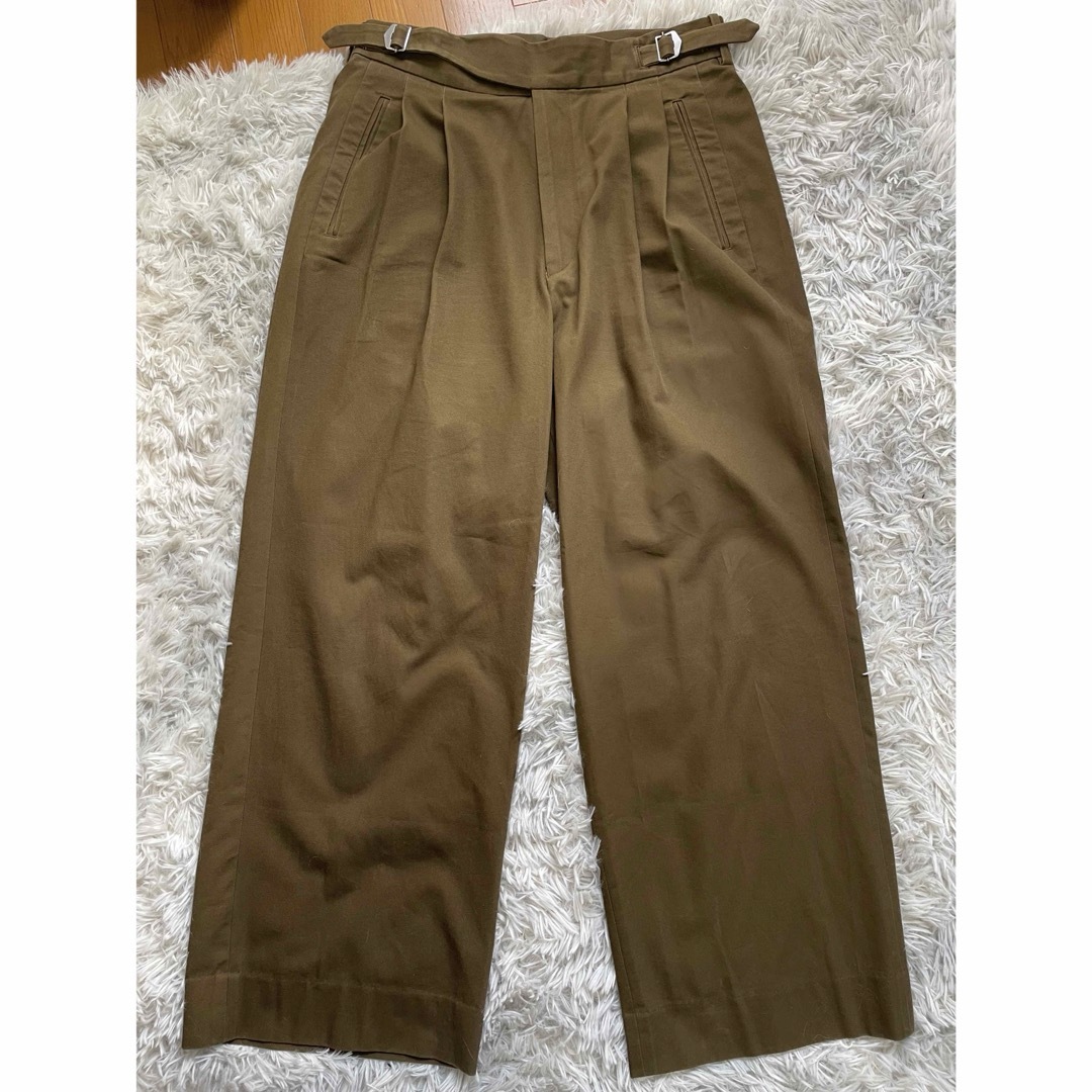 YOKE(ヨーク)のYOKE 2TUCK WIDE GURKHA TROUSERS メンズのパンツ(スラックス)の商品写真