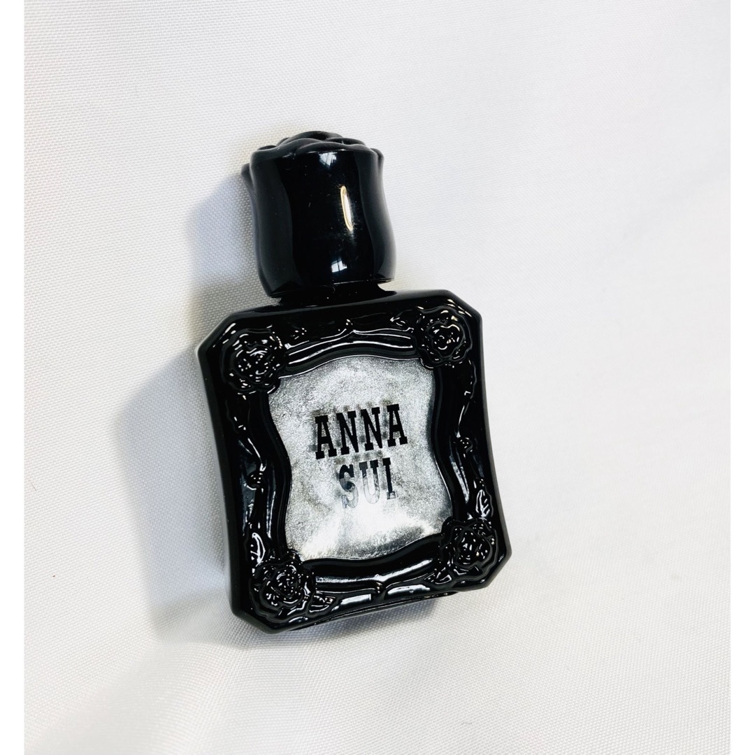 ANNA SUI(アナスイ)のアナスイ　マニキュア　シルバー(中古) コスメ/美容のネイル(マニキュア)の商品写真