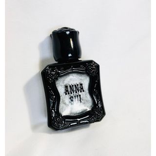 アナスイ(ANNA SUI)のアナスイ　マニキュア　シルバー(中古)(マニキュア)