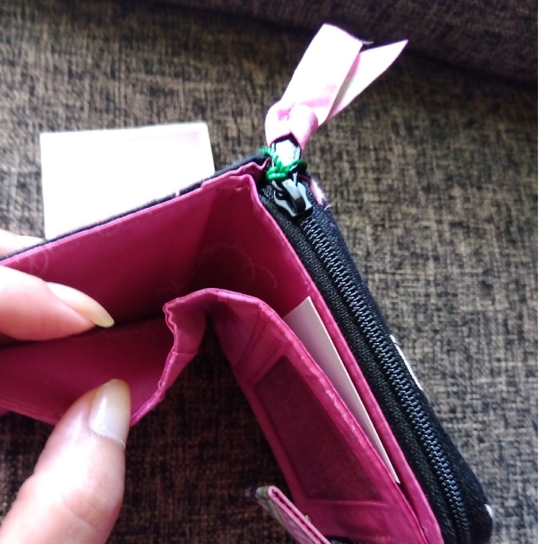 Vera Bradley(ヴェラブラッドリー)の【未使用】ヴェラブラッドリー　折り財布　ピンクエレファント レディースのファッション小物(財布)の商品写真