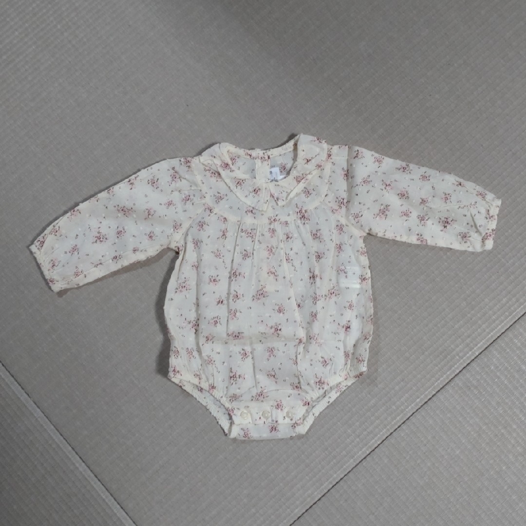 ZARA KIDS(ザラキッズ)のZARA ベビーカバーオール 小花柄 キッズ/ベビー/マタニティのベビー服(~85cm)(カバーオール)の商品写真