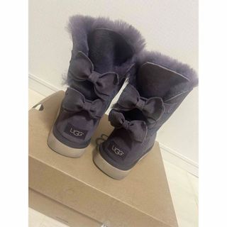 アグ(UGG)の美品　UGG リボンムートン(ブーツ)