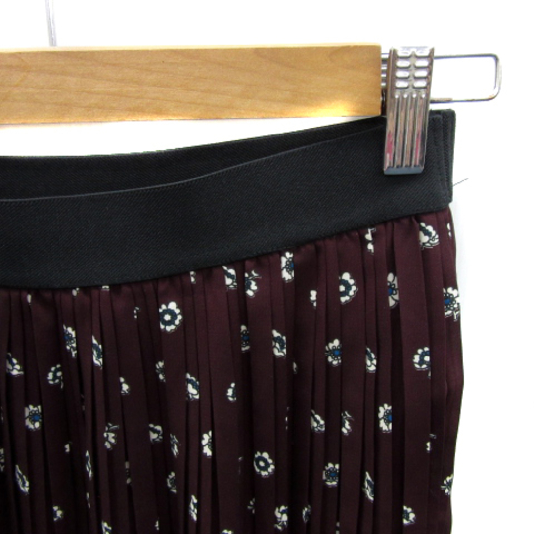 KBF(ケービーエフ)のKBF アーバンリサーチ プリーツスカート 花柄 One マルチカラー ボルドー レディースのスカート(ロングスカート)の商品写真