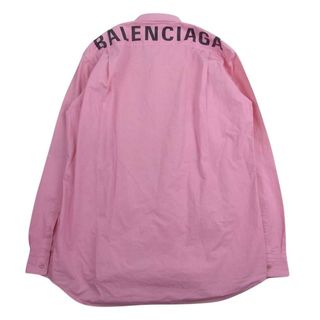 バレンシアガ(Balenciaga)のBALENCIAGA バレンシアガ 19AW 556878 TEM09 バックロゴ オーバーサイズ ボタンダウン 長袖 シャツ ピンク系 38【中古】(シャツ)