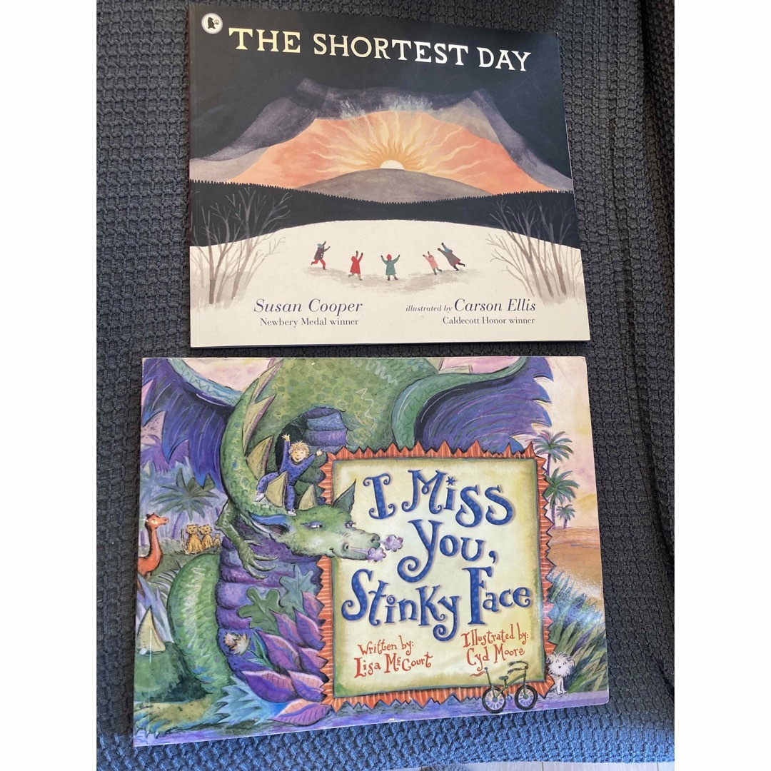 英語絵本 2冊セット The Shortest Day Susan Cooper エンタメ/ホビーの本(洋書)の商品写真