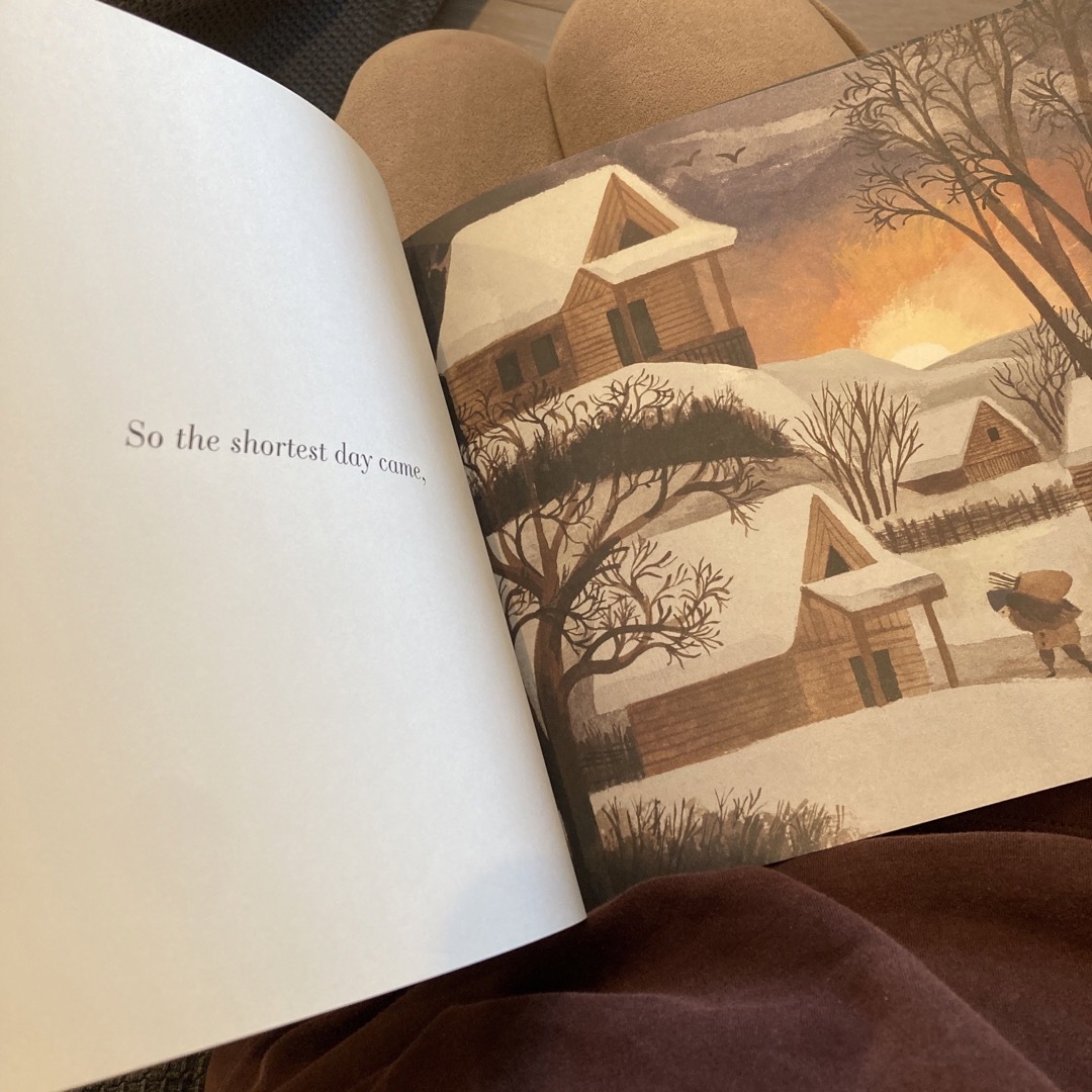 英語絵本 2冊セット The Shortest Day Susan Cooper エンタメ/ホビーの本(洋書)の商品写真