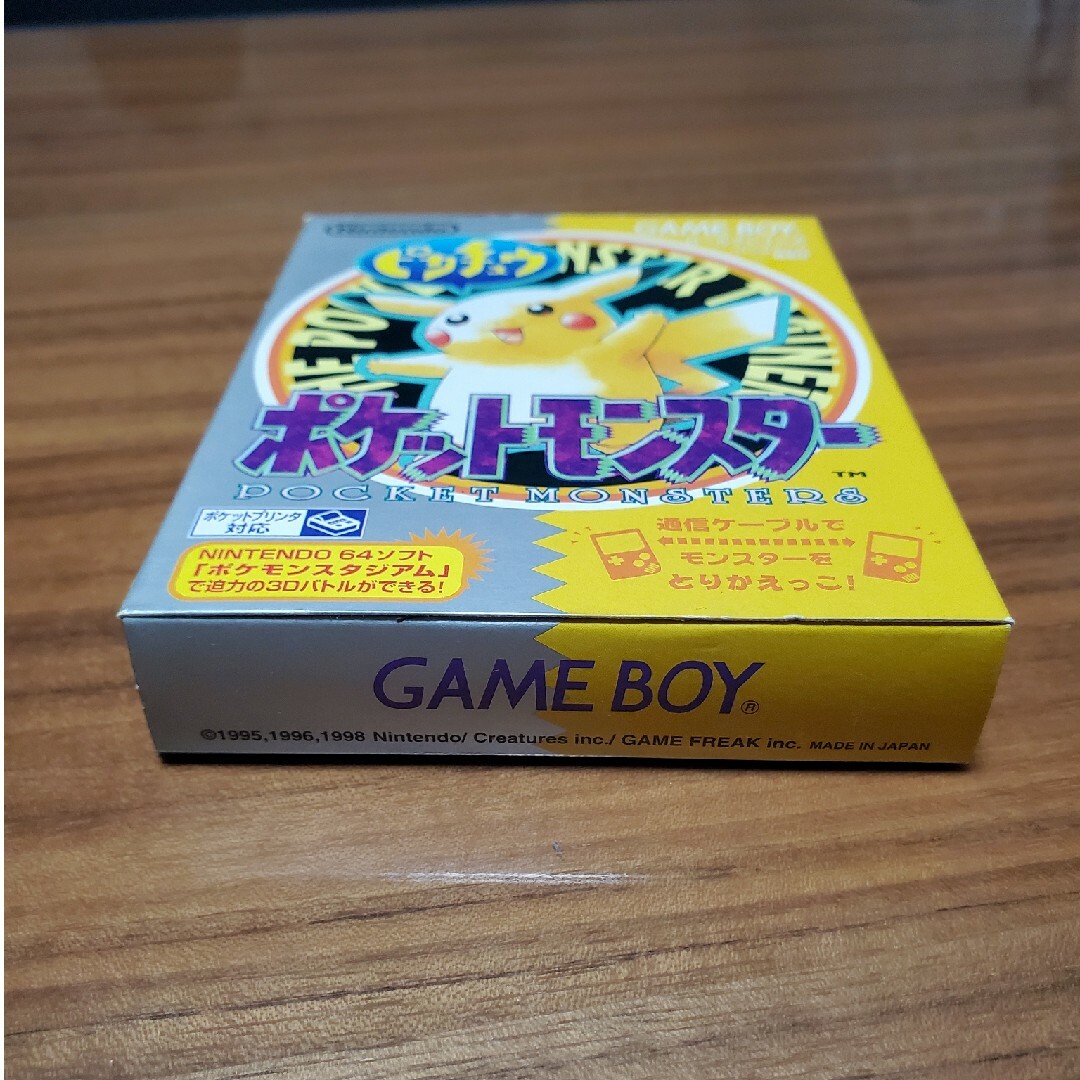 ポケモン(ポケモン)の【楽さま専用】(中古品)ポケットモンスター　ピカチュウ　ゲームボーイ エンタメ/ホビーのゲームソフト/ゲーム機本体(携帯用ゲームソフト)の商品写真