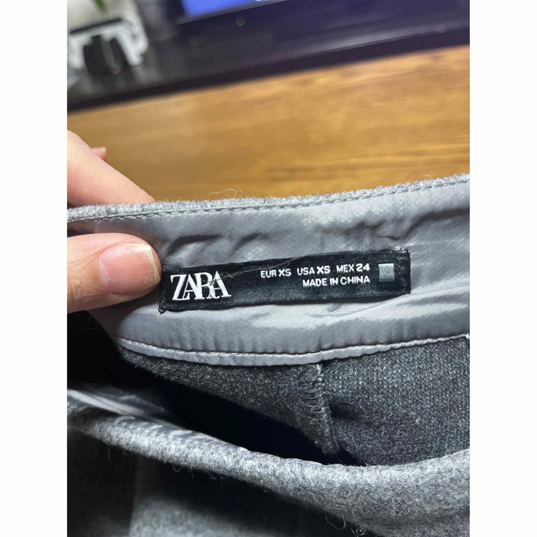 ZARA(ザラ)のZARA グレー　タイト　スカート　👗 レディースのスカート(ロングスカート)の商品写真