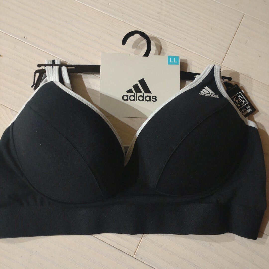 adidas(アディダス)のアディダス　スポーツブラ レディースの下着/アンダーウェア(ブラ)の商品写真