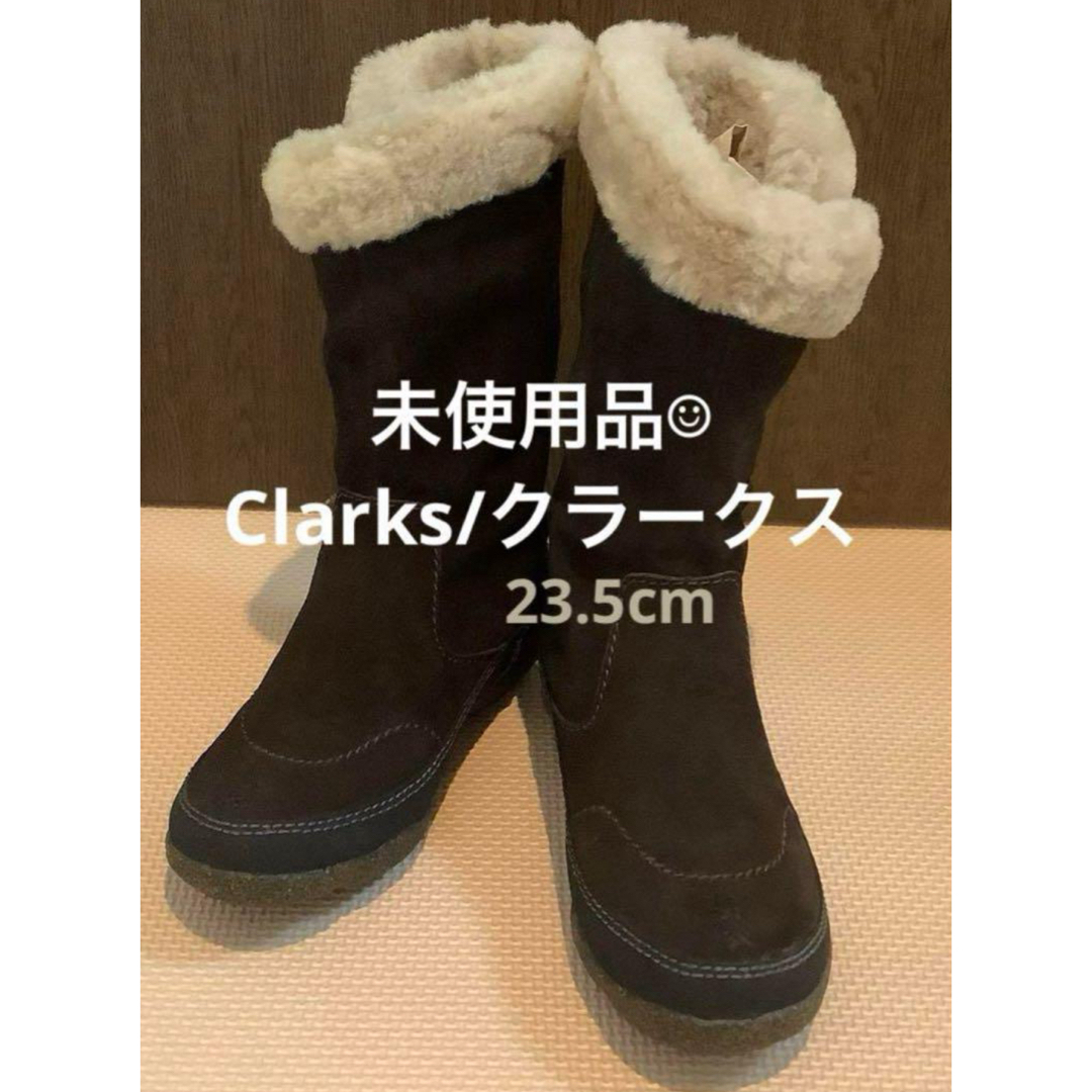 Clarks(クラークス)のClarks (クラークス)スウェード 裏地付き サイドジップブーツ23.5cm レディースの靴/シューズ(ブーツ)の商品写真