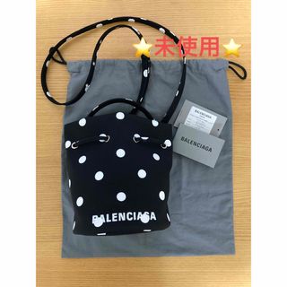 定価17万 未使用 BALENCIAGA 2way バルベス ノースサウスAYのバッグ