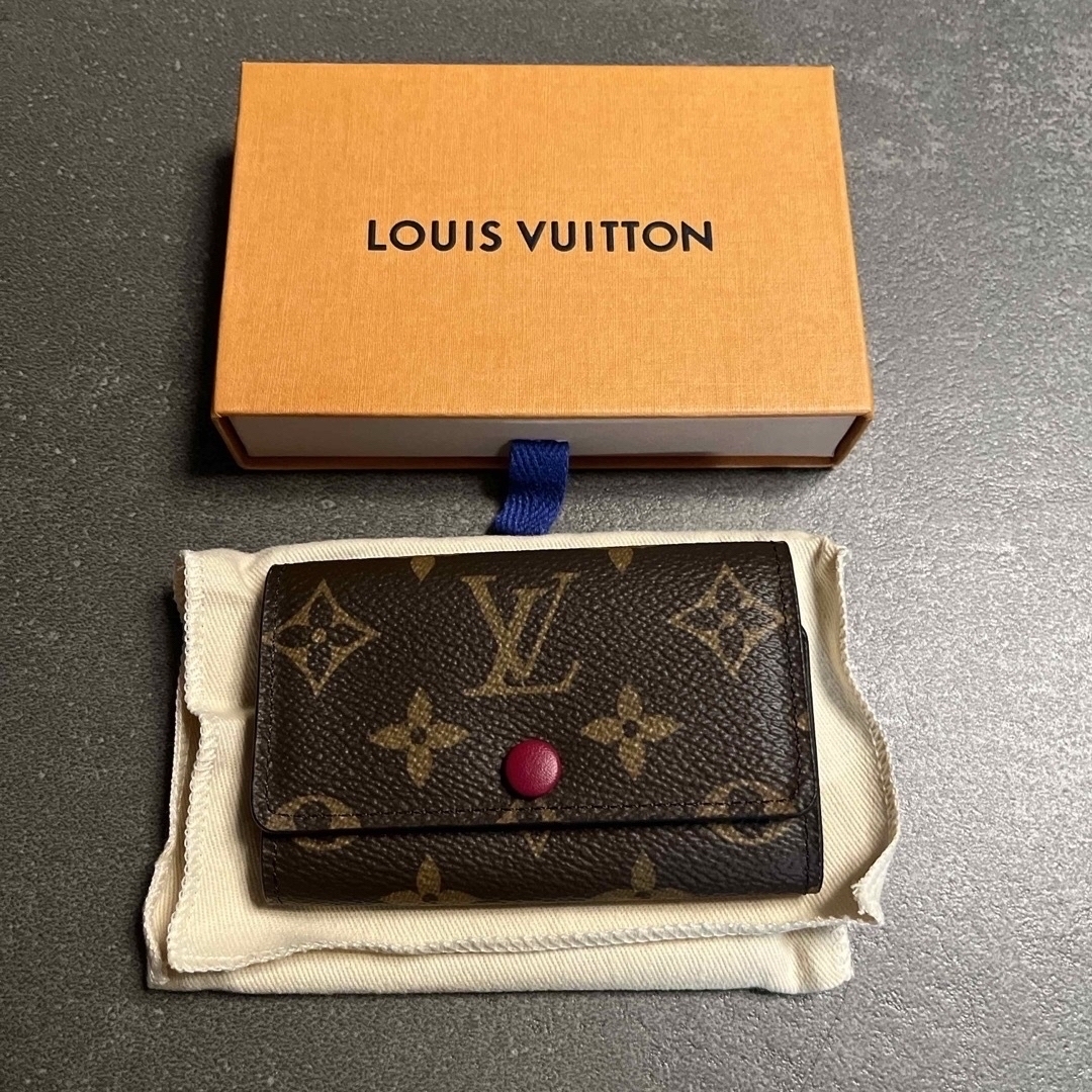 LOUIS VUITTON(ルイヴィトン)のルイヴィトン　キーケース　新品未使用　箱付き レディースのファッション小物(キーケース)の商品写真