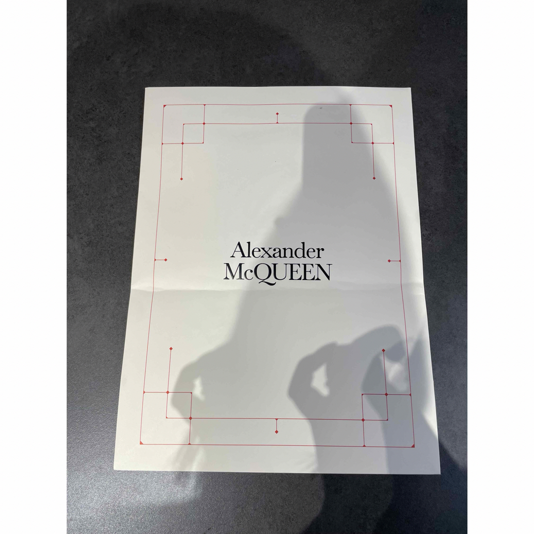 Alexander McQueen(アレキサンダーマックイーン)のアレキサンダーマックイーン　紙袋 レディースのバッグ(ショップ袋)の商品写真