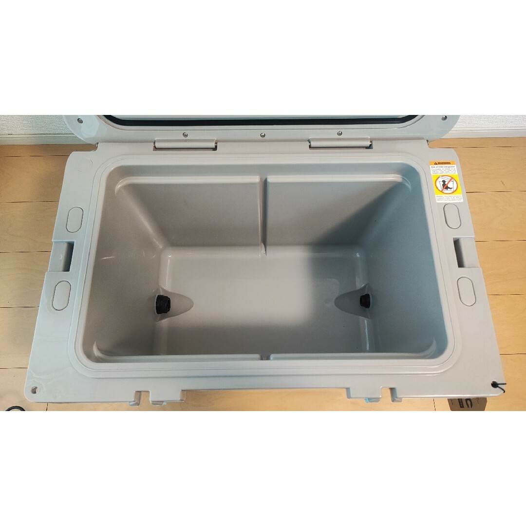 RTIC 52 Quart Ultra-Light Hard Cooler スポーツ/アウトドアのアウトドア(その他)の商品写真