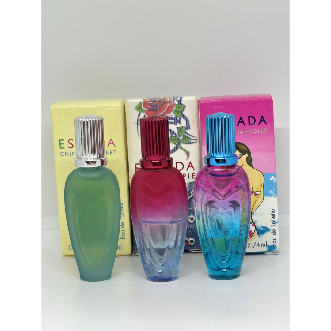 ESCADA(エスカーダ)のESCADA エスカーダ オードトワレ　4ml ミニ香水　廃盤 コスメ/美容の香水(香水(女性用))の商品写真