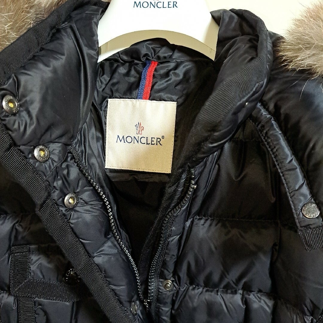 MONCLER(モンクレール)のモンクレールエルミファー本日のみ価格 レディースのジャケット/アウター(ダウンコート)の商品写真