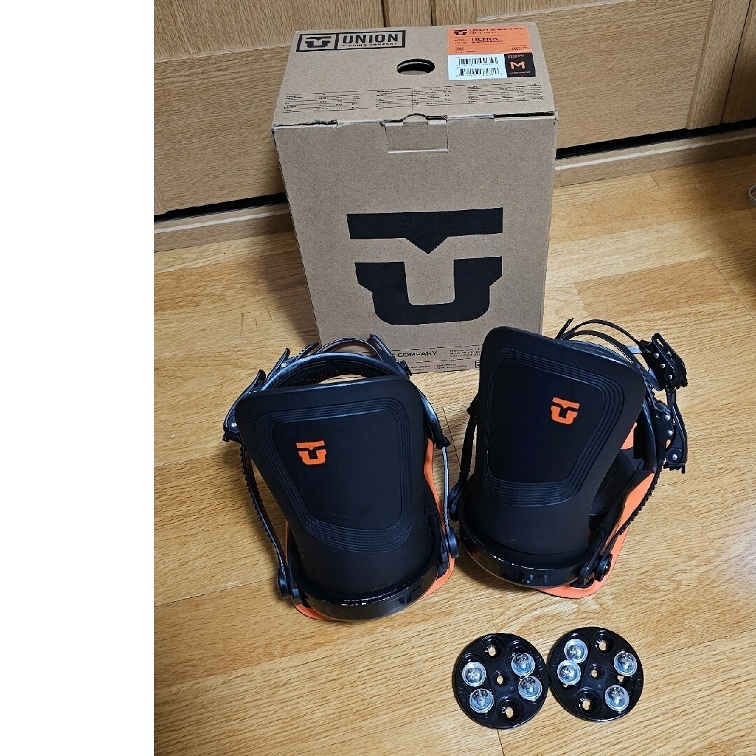 UNION BINDINGS ULTRA　箱付き スポーツ/アウトドアのスノーボード(バインディング)の商品写真