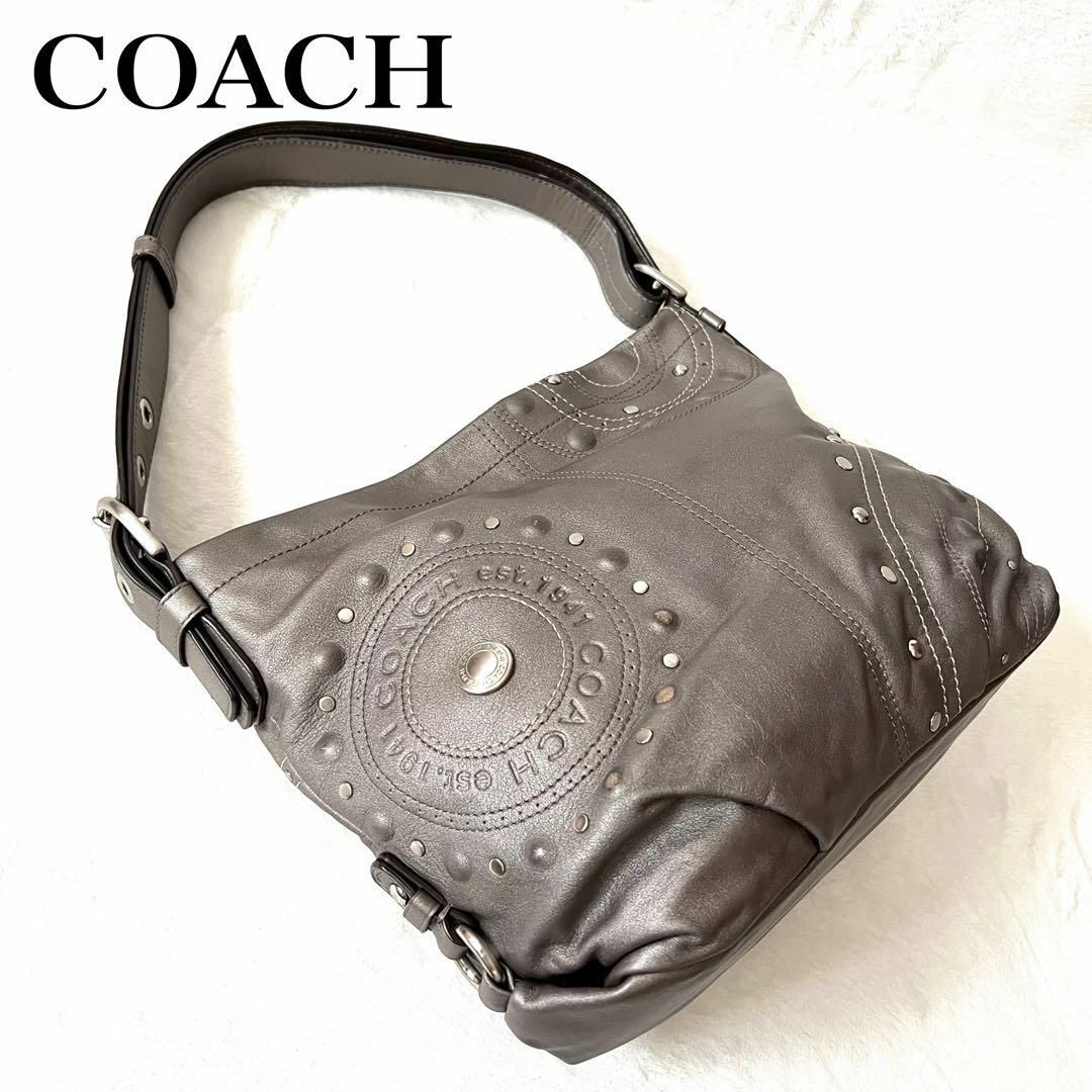 COACH(コーチ)のCOACHコーチショルダーバッグ メタリックグレー レザー スタッズ レディースのバッグ(ショルダーバッグ)の商品写真