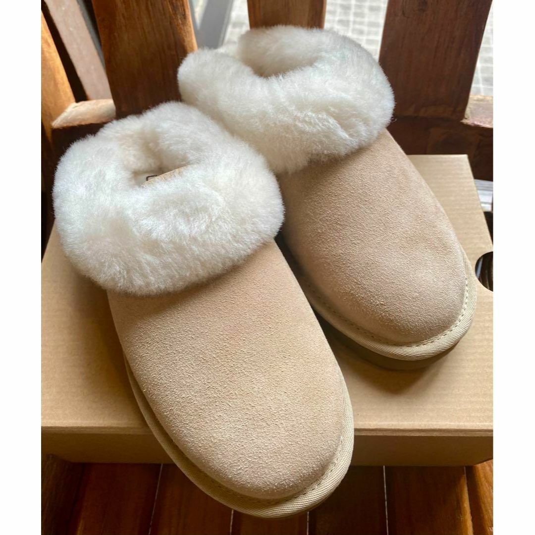 UGG(アグ)の完売しました。。。。。④展示品✨23⇒～23.5✨UGG✨Cluggette レディースの靴/シューズ(サンダル)の商品写真