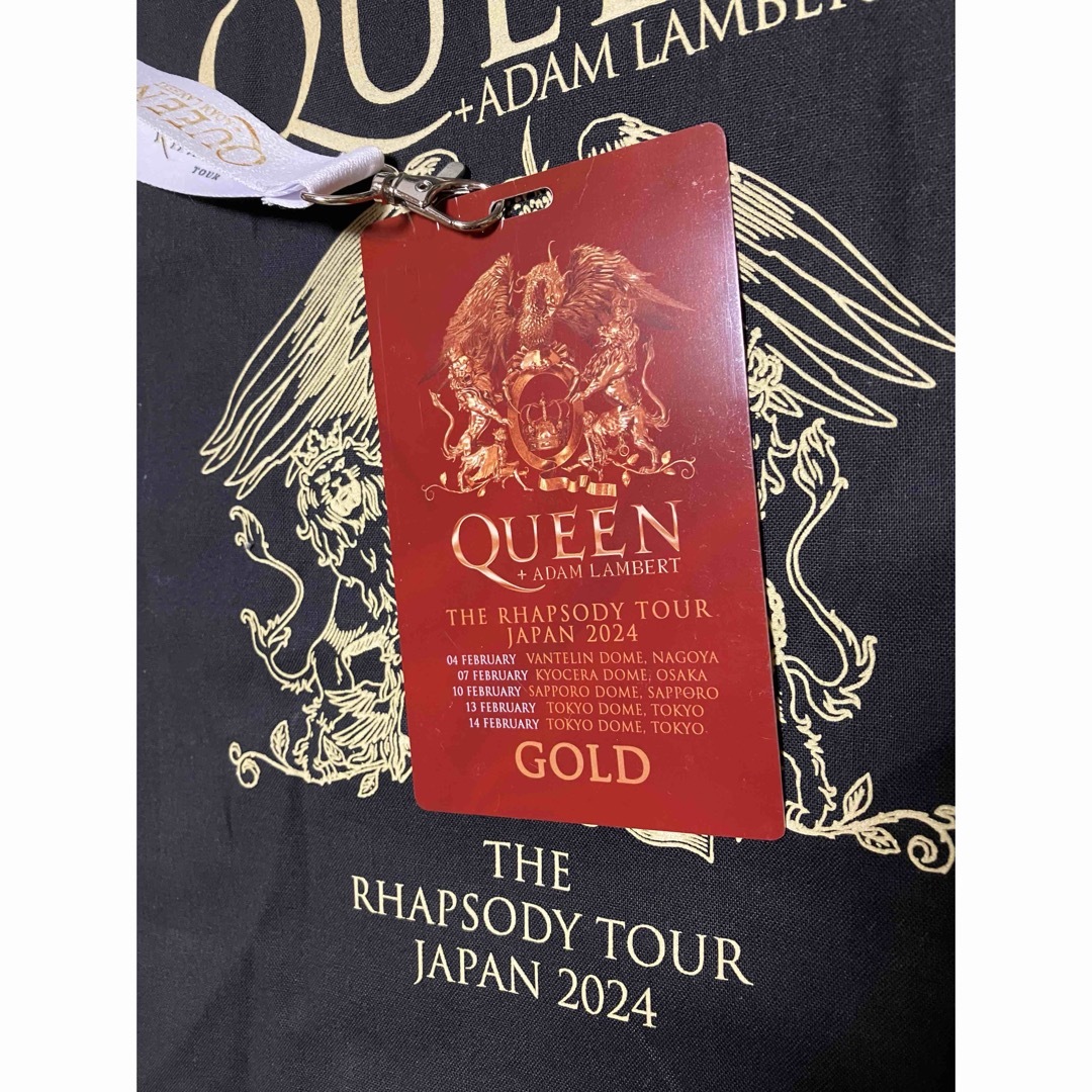 Queen(クイーン)のQUEEN クイーン＋アダム・ランバート　ゴールド特典グッズ　2024 GOLD エンタメ/ホビーのタレントグッズ(ミュージシャン)の商品写真