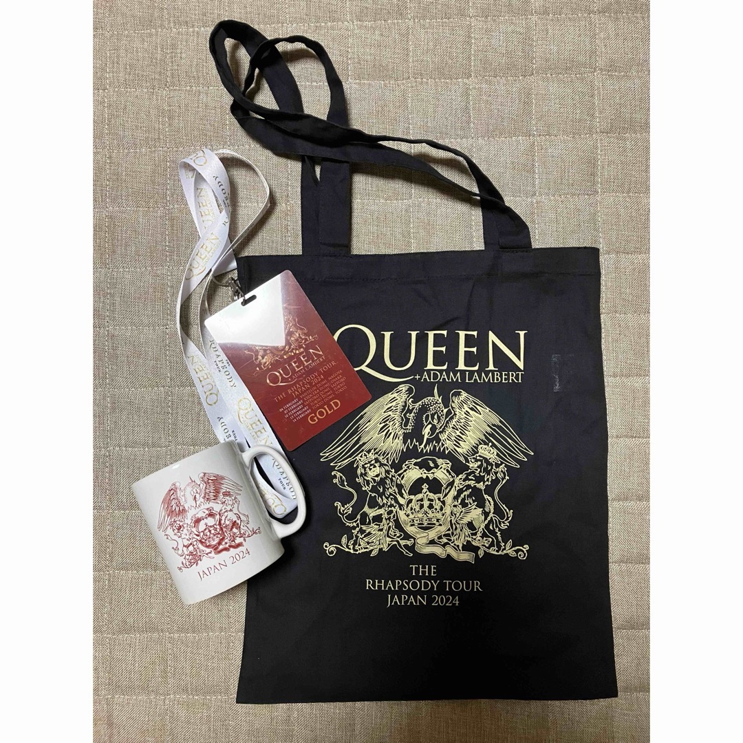 Queen(クイーン)のQUEEN クイーン＋アダム・ランバート　ゴールド特典グッズ　2024 GOLD エンタメ/ホビーのタレントグッズ(ミュージシャン)の商品写真