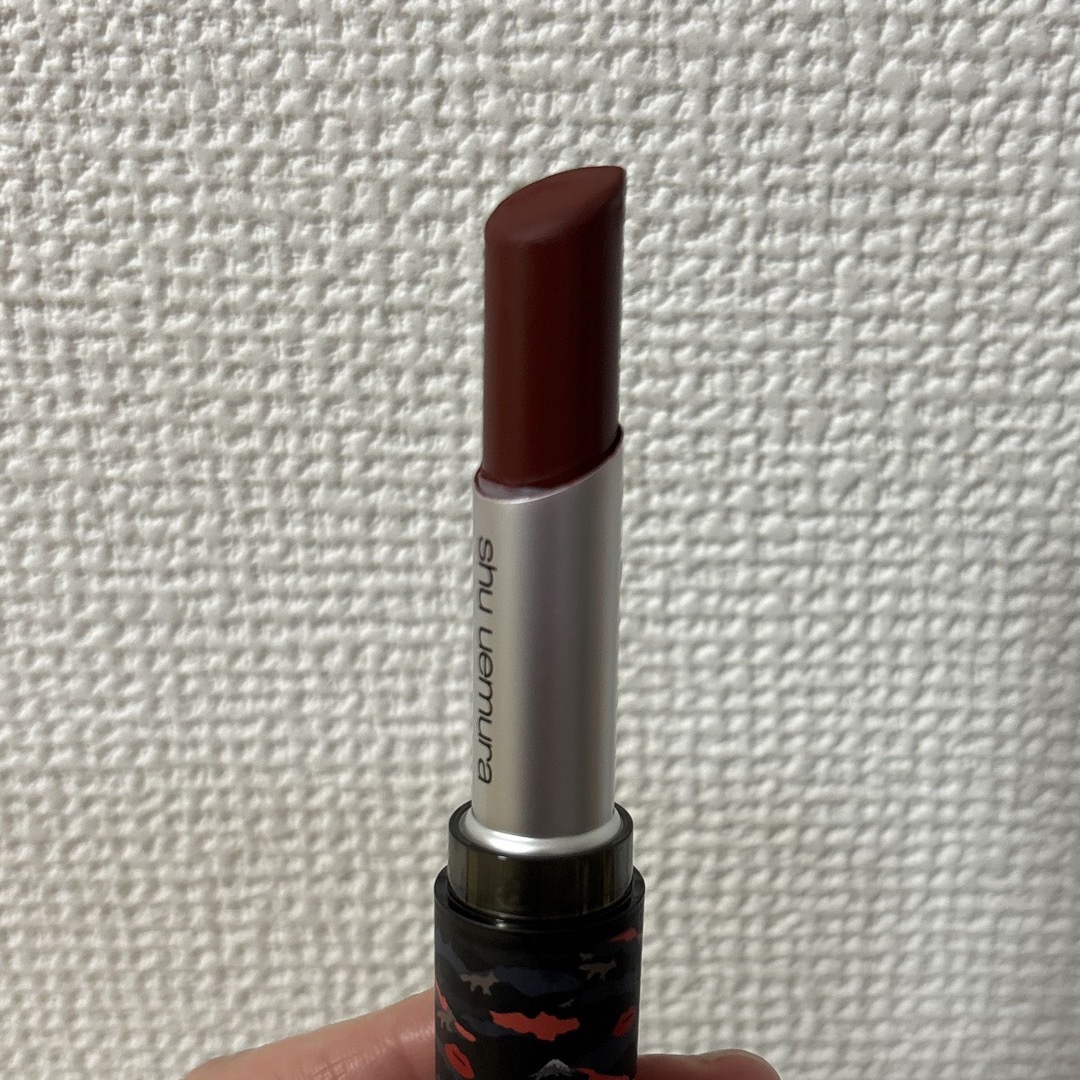 shu uemura(シュウウエムラ)のシュウウエムラ メゾンキツネ ルージュアンリミテッド マット M RD173 コスメ/美容のベースメイク/化粧品(口紅)の商品写真