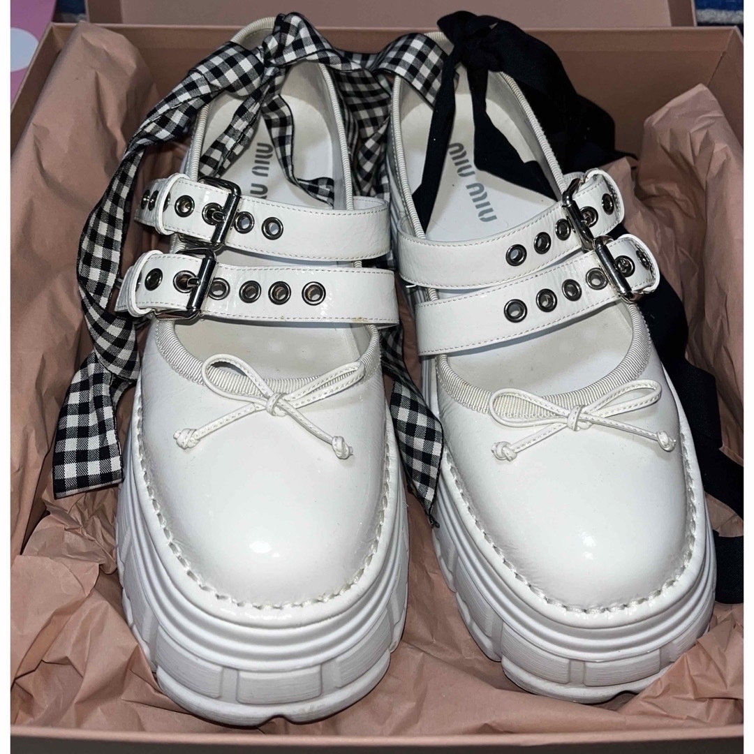 MIU MIU - セール中!! miumiu 厚底ローファー 【美品】の通販 MIU MIU - セール中!! miumiu 厚底ローファー 【美品】の通販