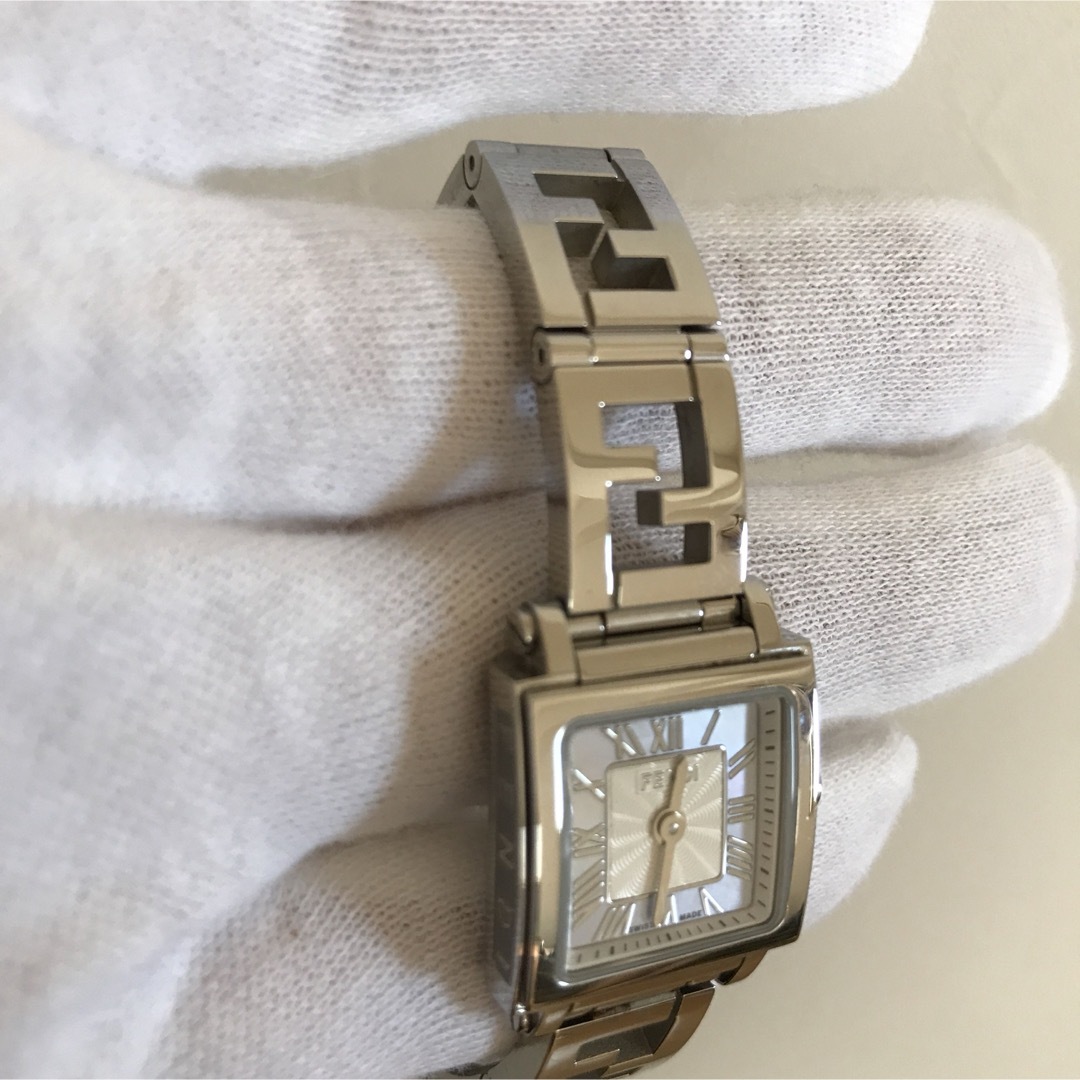 美品　FENDI フェンディ シェル文字盤 クアドロミニ クォーツ 腕時計