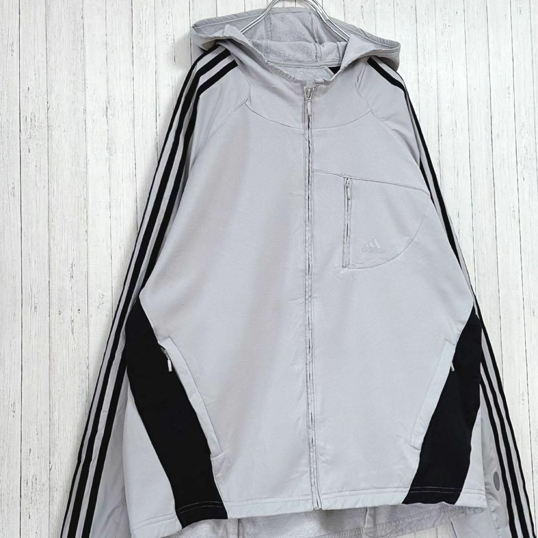 adidas(アディダス)のアディダス　ジップアップジャケット　パーカー　スリーライン　グレー　裏起毛　M. メンズのジャケット/アウター(ブルゾン)の商品写真