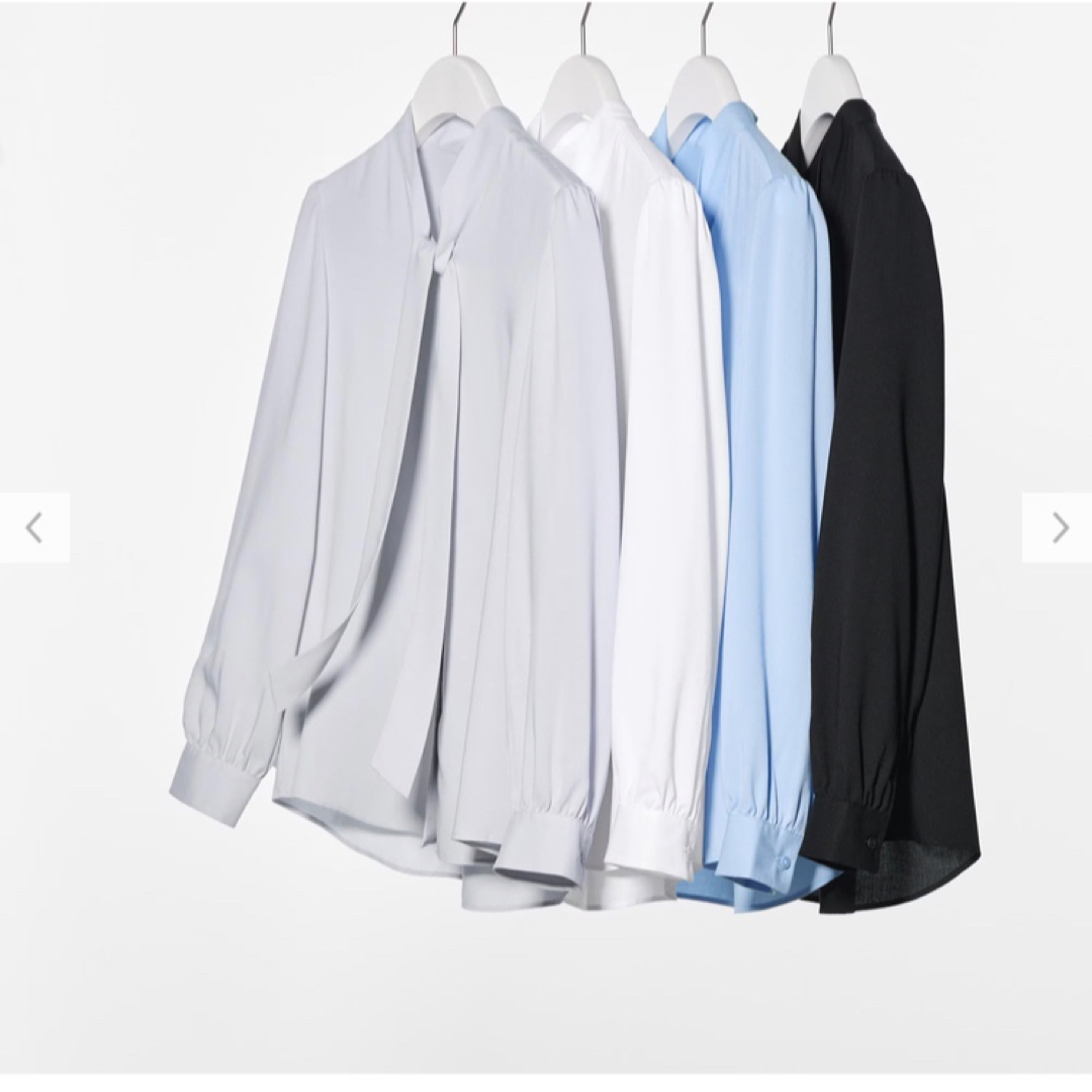 UNIQLO(ユニクロ)のユニクロ　UNIQLO  レーヨンボウタイブラウス（長袖）　LIGHT GRAY レディースのトップス(シャツ/ブラウス(長袖/七分))の商品写真